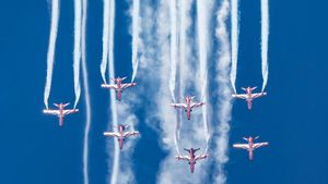 நாளைய உலக கோப்பையின் பத்து நிமிஷத்தை மட்டும் மிஸ் பண்ணிடாதீங்க.. வானத்துல தரமான சம்பவம் நடக்கபோகுது!