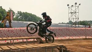 கோவா இந்தியா பைக் வீக் நீகழ்ச்சியில் பைக் ஓட்டிய அனுபவம் எப்படி இருந்தது? இந்த வீடியோவ மிஸ் பண்ணீடாதீங்க!