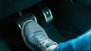 காரில் இந்த பிரச்சனை ஏற்பட்டால் உடனே மெக்கானிக்கை பார்த்துடுங்க! உயிருக்கே உலை வைக்கக்கூடிய பிரச்சனை இதெல்லாம்