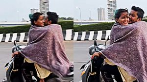 ஹோட்டலில் செய்ய வேண்டிய மேட்டரை நடுரோட்டில் செய்த காதல் ஜோடி... 18 வயசு ஆனவங்க மட்டும் வீடியோவை பாருங்க!