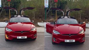 நம்ம ஊர் சாலையில் டெஸ்லா எலக்ட்ரிக் கார் ஓடுதா!! இண்டர்நெட்டில் மாஸ் காட்டும் கார் ஓனர்!