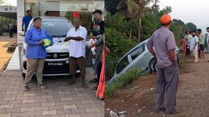 எதிரிக்கு கூட இந்த நிலைமை வரக்கூடாது! புதுசா கார் வாங்கி ஒரு நிமிஷம் கூட ஆகல அதுக்குள்ள இப்டியாகிடுச்சே!