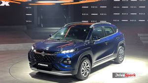 பைக் வாங்கறதுக்கு பதிலா இனி எல்லாரும் இந்த 2 மாருதி கார்களைதான் வாங்குவாங்க பாருங்க... இவ்ளோ மைலேஜ் தருமா!