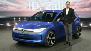 போஸ்டர் அடி... அண்ணன் ரெடி... மிகவும் குறைவான விலையில் புதிய எலெக்ட்ரிக் காரை களமிறக்கும் முன்னணி நிறுவனம்!