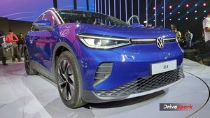 சென்னை டூ பெங்களூரு  சிங்கிள் சார்ஜ்ல போயிடலாம்! ஃபோக்ஸ்வேகனின் முதல் இவி கார் இது தான்!