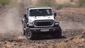 ரோடு இல்லாத இடத்துக்கு கூட தைரியமா கொண்டு போகலாம்!! விலை மட்டும் கொஞ்சம் கம்மியா இருந்தால் எல்லாரும் வாங்கலாம்