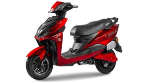 ஓலாவ சமாளிக்க முடியல! நம்ப முடியாத அளவிற்கு விலையை குறைத்த இந்திய நிறுவனம்.. இ-ஸ்கூட்டர் வாங்க சரியான நேரம்!