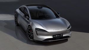 சீன நிறுவனத்துக்கு போட்டி சீன நிறுவனமேதான் போலிருக்கே! ஹூவாய் எலெக்ட்ரிக் கார் டெலிவரியையே தொடங்கிருச்சுங்க!