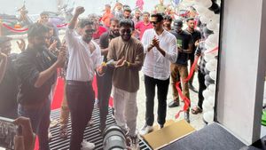 ஓலா ஷோரூம் இல்லாத ஊரே இல்ல போல!! இன்னும் சில வருஷத்தில் தெருவுக்கு ஒண்ணும் வந்துவிடும்!