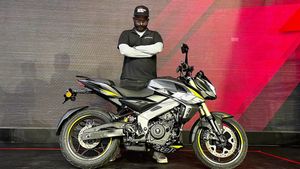 பஜாஜ் உருவாக்கியதிலேயே பவர்ஃபுல்லான பல்சர் பைக்!! நெருக்கமாக பார்க்க பைக் எப்படி இருக்கு? வீடியோ!