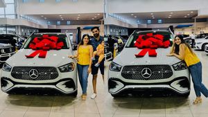 சீரியல் வில்லி நடிகை பென்ஸ்-இன் விலை உயர்ந்த காரை வாங்கிட்டாங்களா! பெரிய பெரிய நடிகைகளையே மிரள வச்சுட்டாங்க!