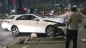 75 லட்ச ரூபா கார் வீணா போச்சு... கொஞ்ச நேரம் ஓரமா நிப்பாட்டியிருக்கலாம்! காரணத்தை கேட்டதும் ஷாக் ஆன மக்கள்...