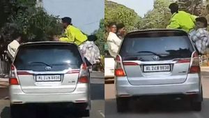 போலீஸ் ஸ்டேஷன் பாத்ரூமில் வழுக்கி விழ ரெடியாகும் அடுத்த கோஸ்டி!! வீடியோ பயங்கர ஸ்பீடா வைரல் ஆகிட்டு இருக்கு!