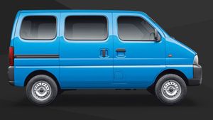 27 கிமீ மைலேஜ்... 7 பேர் ஜம்முனு போக கூடிய காரோட விலை இவ்ளோதானா... இதுக்கு மேலயும் பைக்லாம் வாங்கணுமா?