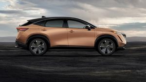 சிங்கிள் சார்ஜில் சென்னைல இருந்து பெங்களூர் போயி மைசூரே போயிரலாம்... அதிநவீன எலெக்ட்ரிக் கார் களமிறங்குது!