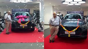 காஸ்ட்லீயான ஆடி காருடன் நிற்கும் இந்த நடிகர் யாரென்று தெரிகிறதா? 61 வயதில் 1 கோடி ரூபாய் காருக்கு ஓனர்!!