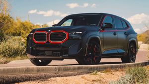 2 முகங்கள் கொண்ட பிஎம்டபிள்யூ சொகுசு கார் இந்தியாவில் அறிமுகம்.. ஒரே ஒரு யூனிட்டை மட்டுமே ஒதுக்கி இருக்காங்க!