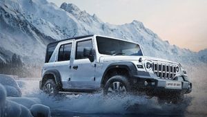 தார் மாடலைவிட தார் ராக்ஸ் விற்பனையில் வெளுத்து வாங்கும் போலையே.. 4X4 தொழில்நுட்பம் கொண்ட வேரியண்ட் அறிமுகம்!