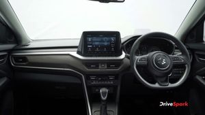 5 பேர் போகலாம்! 20 கி.மீ மைலேஜ் தரும் இந்த கார் இந்தியாவிலேயே அதிகமா வித்திருக்குது!