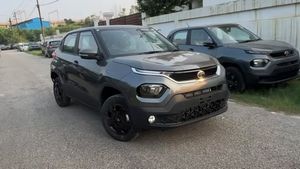 யாருக்கு காத்துக்கிட்டு இருக்கோ... மக்கள் பலரின் நம்பிக்கைக்குரிய கார் கூடுதல் வசதிகளுடன்!!