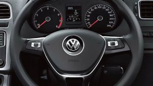 40 ஆண்டுகளாக தயாரித்த காரின் உற்பத்தியை நிறுத்திய ஃபோக்ஸ்வேகன்! இது இந்தியர்களின் ஃபேவரைட் காராச்சே!