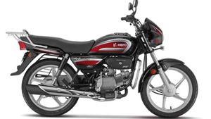 30 வருஷம் ஆகியும் அப்படியே இருக்கும் ஸ்பிளெண்டர்! பிளாஸ்டிக் டப்பாக்களுக்கு மத்தியில் ஆயுசுக்கும் உழைக்கற பைக்