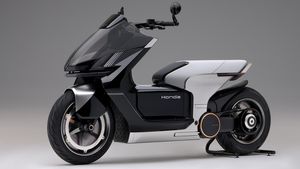 ஹோண்டாவுக்குள்ள இப்படி ஒரு திறமையா! பிஎம்டபிள்யூவுக்கே டஃப் கொடுக்கும் எலெக்ட்ரிக் டூ-வீலர் வெளியீடு!