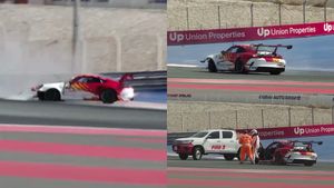 ரேஸ் காரில் விபத்தில் சிக்கிய அஜித்! நெஞ்சை பதற வைக்கும் பரபரப்பு வீடியோ!