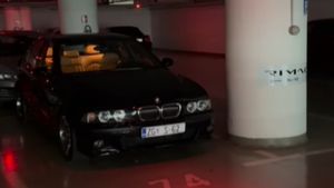 சொத்து மதிப்போ பில்லியன் கணக்கில்.. வைத்திருக்கும் காரோ 25 வருஷம் பழசு.. தினமும் இந்த காரைதான் யூஸ் பண்றாரு!