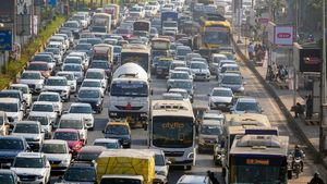 பெட்ரோல், டீசல் கார் ஓனர்களுக்கு தலையில் இடியை இறக்கும் அரசு... மொத்தமா தடைக்கு பிளான் போடுறாங்க!