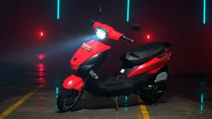 எலக்ட்ரிக் ஸ்கூட்டர் ரூ.1 லட்சத்திற்குள் என்றால் யார் தான் வாங்காமல் இருப்பார்கள்... புக்கிங் துவங்கியாச்சு!!