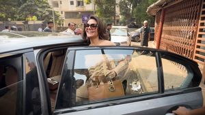 ஒரே ஒரு படம் மூலம் தமிழ்நாட்டை மிரட்டிய நடிகையா இது! கார் கதவை திறந்து விட்றதுக்கே நீ நான்னு போட்டி போட்றாங்க!