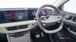 இந்த காரை இவ்வளவு பேர் புக் பண்ணிட்டாங்களா?  காஸ்ட்லியான கார்தான் வேணும்னு அடம்பிடிக்கும் மக்கள்!