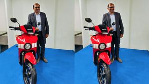 சென்னை மக்களுக்கு குடுத்து வெச்சது அவ்வளவுதான்! ரூ.1.12 லட்சத்தில் எப்படி இவங்களால் ஸ்கூட்டர் கொடுக்க முடியுது