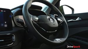 குடும்பத்தோட போகலாம், விலையும் வெறும் ரூ 8 லட்சம் தான், ஆனா உடனே வாங்க முடியாது!