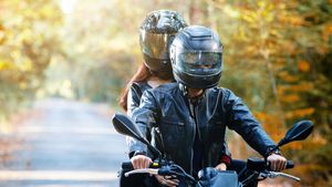 இந்த 5 விஷயம் தெரியாம பிப்.14 கார்/பைக்கை எடுக்காதீங்க!