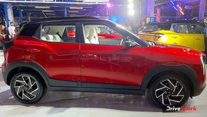 சொகுசு கார்களையே தண்ணி குடிக்க வைக்கும் இந்திய நிறுவனத்தின் கார்! இந்த ரேட்ல இப்படி ஒரு கார்லாம் அபூர்வம்!