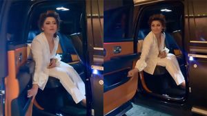 கார் கதவை சாத்த தெரியாமல் மானத்தை வாங்கிய தமிழ் பட நடிகை! ரோல்ஸ் ராய்ஸ் காருக்கு உண்டான மரியாதையே போச்சு!