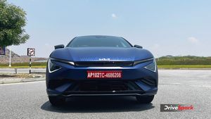 பணக்காரர்களை எப்பவுமே தன் பக்கமே வச்சிக்கணும்னு முடிவு பண்ணிட்டாங்கபோல.. அப்படியொரு ரகத்துல இவி6 இருக்கு!