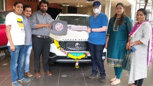 30 நாளில் இத்தனை ஆயிரம் பேர் இந்த கம்பெனி காரை வாங்கிட்டாங்களா? எந்த வண்டி அதிகம் சேல்ஸ் ஆகியிருக்குது? 