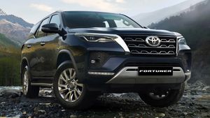 இந்த காஸ்ட்லியான காரை 3 லட்சம் பேர் வாங்கிட்டாங்களா? அப்படி இதுல என்னதான் இருக்குது? 