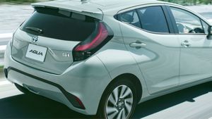 38.1 கி.மீ மைலேஜ் தரும் கார் இந்தியாவுல இறக்கிட்டாங்க! விற்பனைக்கு வந்தா எல்லாரும் காலி!