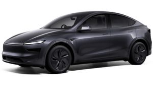 எதிர்பார்த்ததை விட கம்மி விலை! டெஸ்லா கார்களின் விலை இவ்வளவு தானா? 