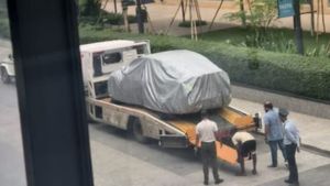 யாருக்கும் தெரியாமல் லாரியில் மூடி கொண்டுவந்தது இதுக்கு தானா? கார் விலையை கரெக்ட்டா நிர்ணயித்துவிட்டால் போதும்