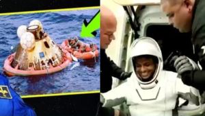 விண்கலத்தில் வந்தாலும் கடைசியில் உதவியது பாராசூட் தான்... 1,600 டிகிரி செல்சியஸில் இரும்பு கூட உருகி விடுமே!!