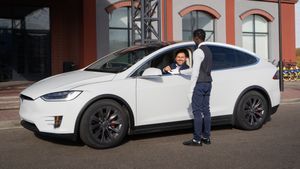 எழுதி வெச்சிக்கோங்க... டெஸ்லாவில் இந்த கார் மட்டும் வந்துச்சினா இந்தியாவில் பெருசா பந்தயம் அடிக்கும்!!