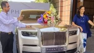 ஆட்டோ டிரைவரா பார்த்தவங்க எல்லாரும் இப்போ ஆச்சிரியமா பார்க்குறாங்க! எல்லாம் ஓவர் நைட்டுல நடந்திடல!