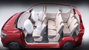 7 பேர் போற காஸ்ட்லி காரா இருந்தாலும், இத்தனை ஆயிரம் பேர் இந்த காரை வாங்கிட்டாங்களா? 