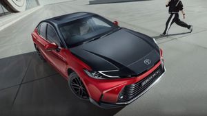 காரின் விற்பனையை அதிகரிக்க டொயோட்டாவுக்கு வேற வழி தெரியல! மிகவும் யோசித்து எடுக்கப்பட்ட முடிவு!