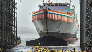 வங்க கடலில் மொத்த ஆதிக்கமும் இனி நம்மள்து தான்! போர்னு வந்துட்டால் சீறி பாய போர்க்கப்பல் தயார்!